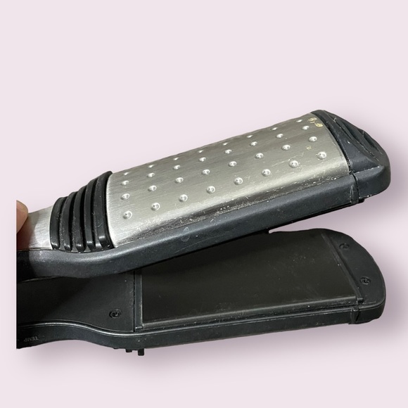 Conair Other - INFINITY by Conair Straightener